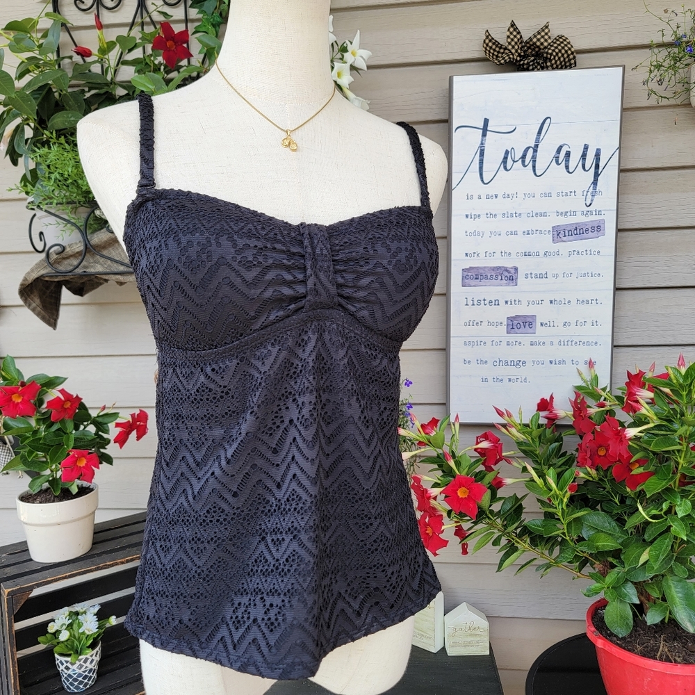 CATALINA ♡ NWOT Gorgeous Black Eyelet Lace Adjustable Padded Tankini Top S 4-6
